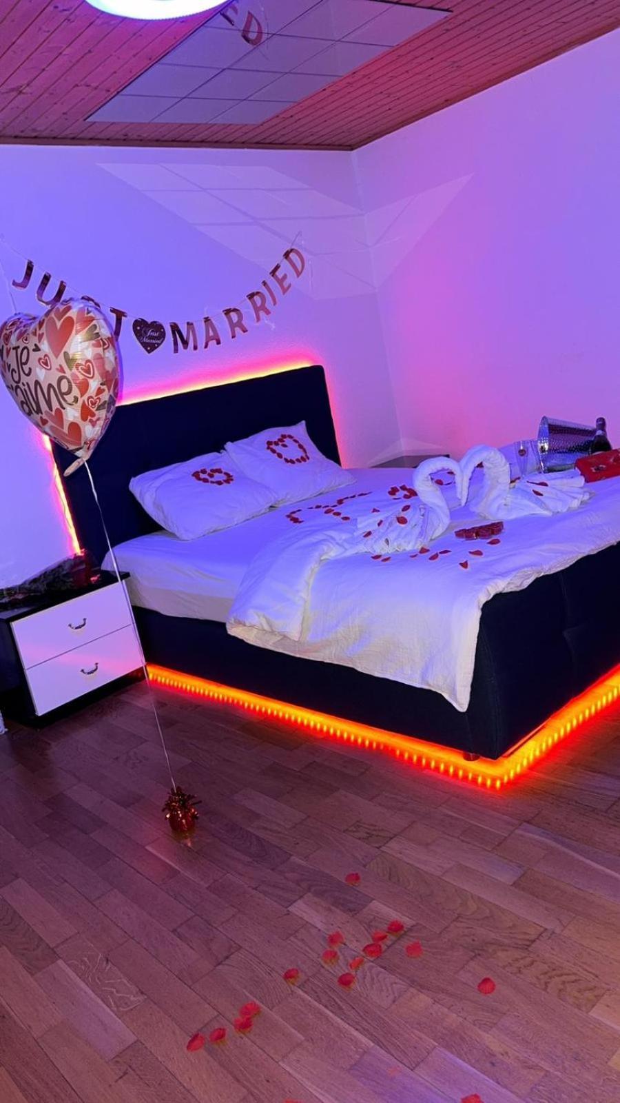 Appartement Avec Love Room Payerne Kültér fotó